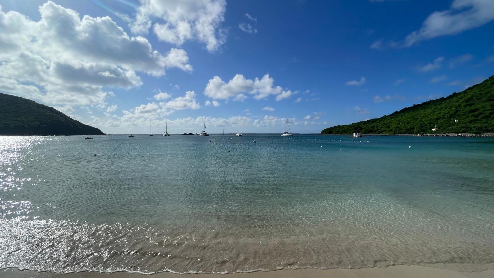 Island Escape, Marina Paradise & Beach Adventures Cul de Sac Екстер'єр фото