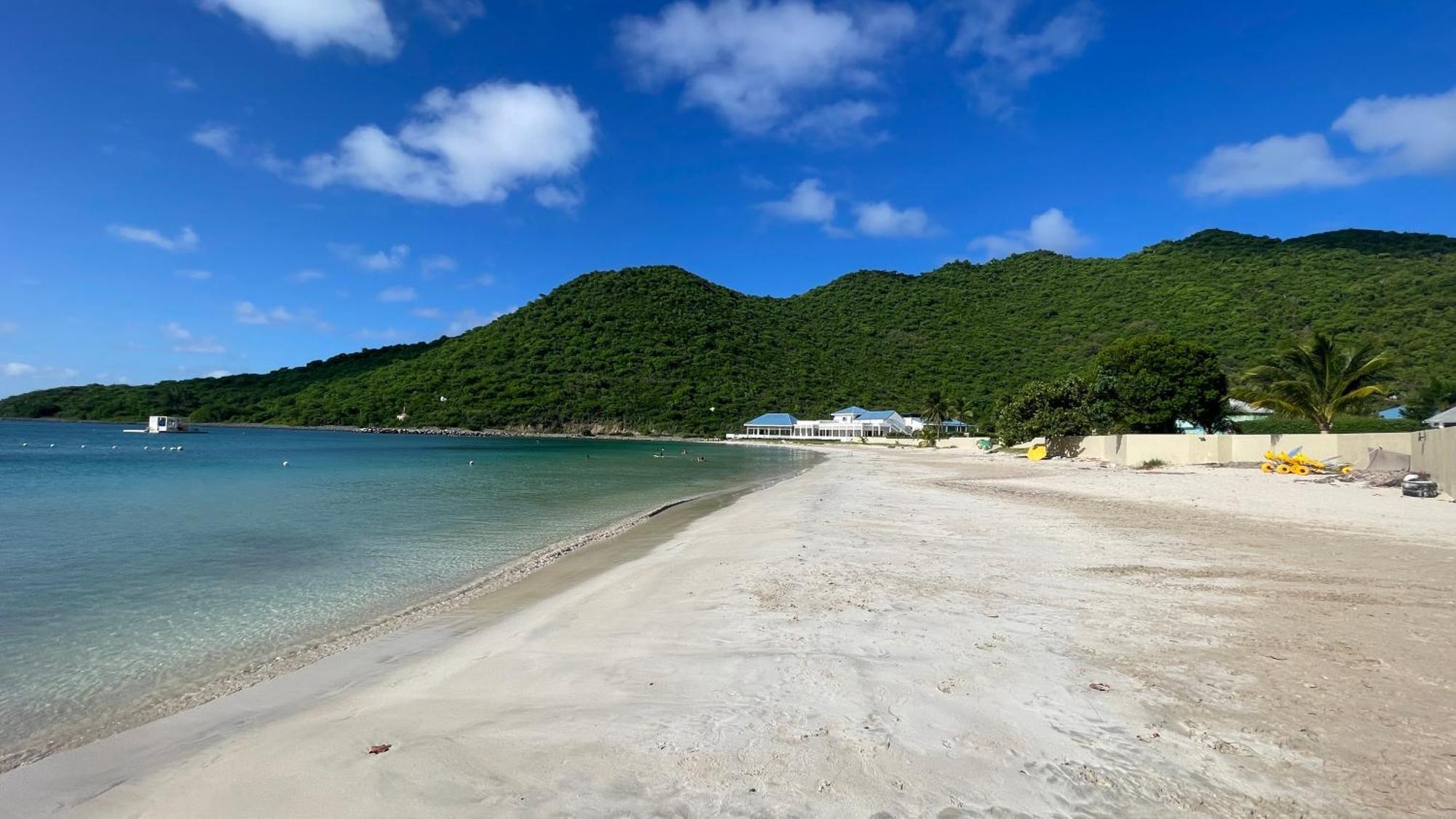 Island Escape, Marina Paradise & Beach Adventures Cul de Sac Екстер'єр фото